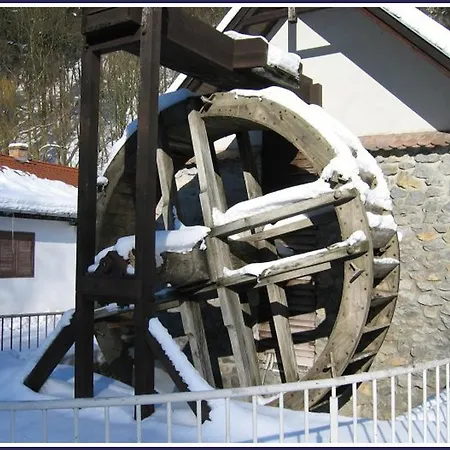 Skalni Mlyn 3*