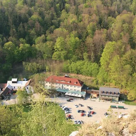 Skalní Mlýn