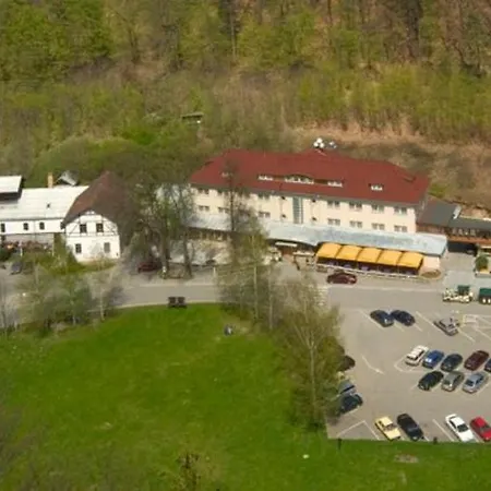 Skalní Mlýn Hotel 3*