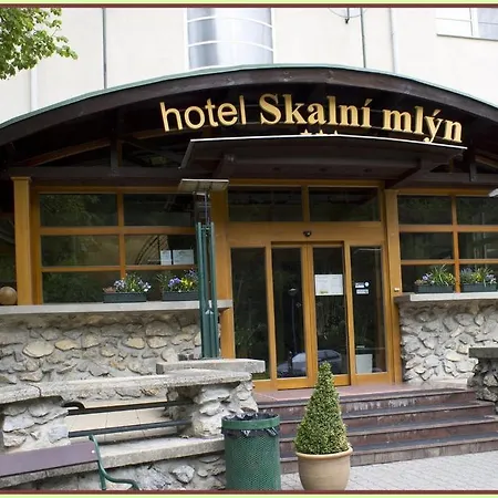 Skalní Mlýn Hotel 3*