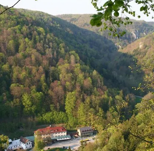 Hotel Skalni Mlyn 3*